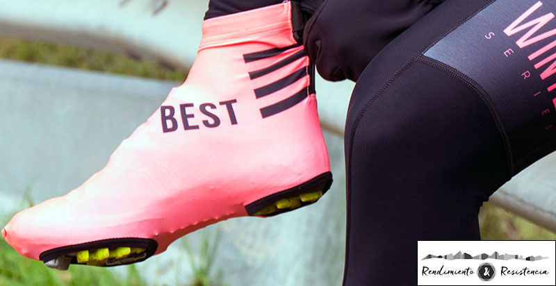 Cubrebotas, uno de los mejores accesorios del equipamiento ciclista recomendado para invierno