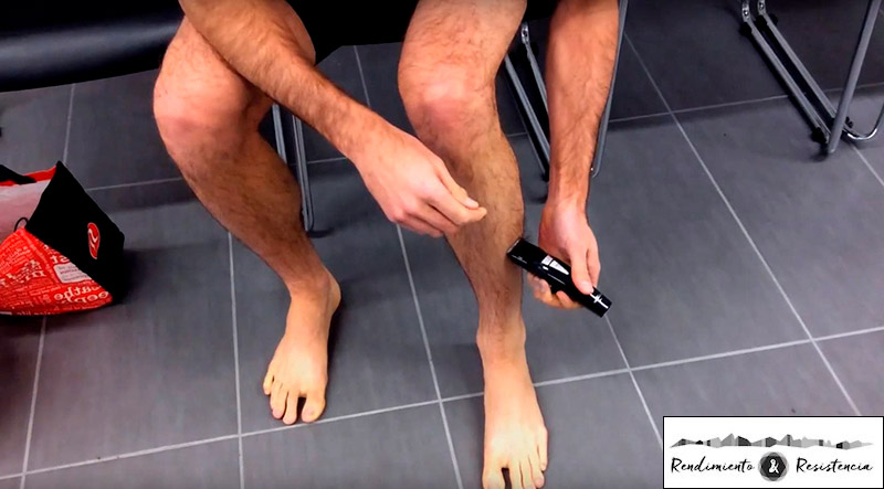 Depilación de piernas con recortadora eléctrica
